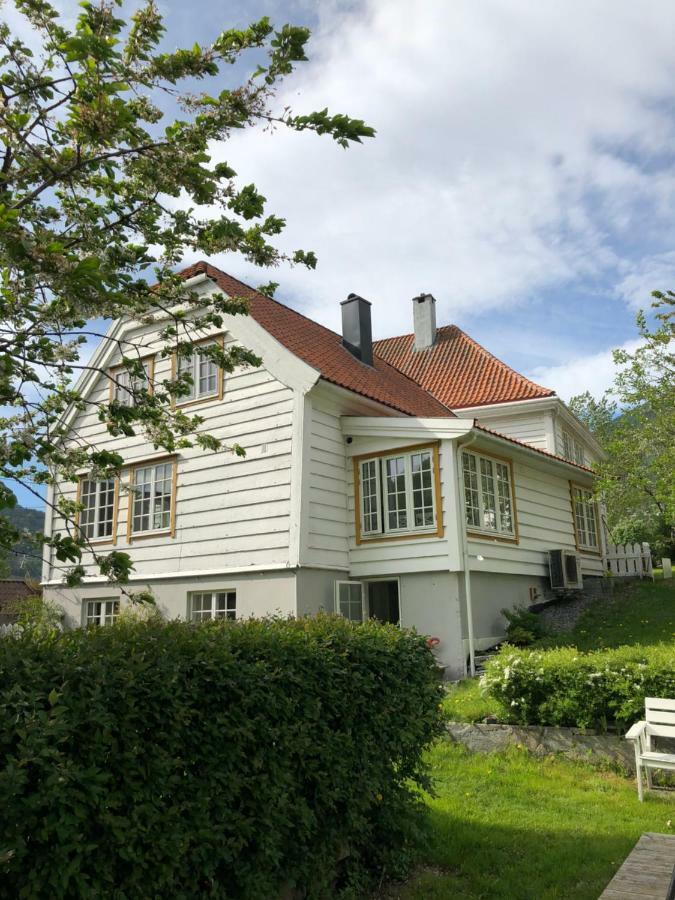 Stryn - House By The River Luaran gambar