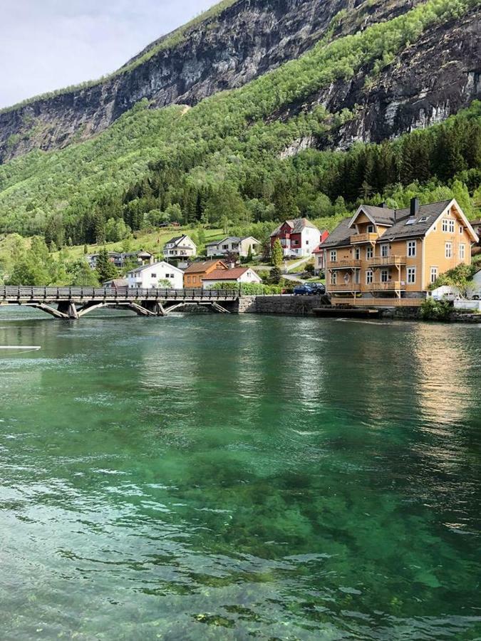 Stryn - House By The River Luaran gambar